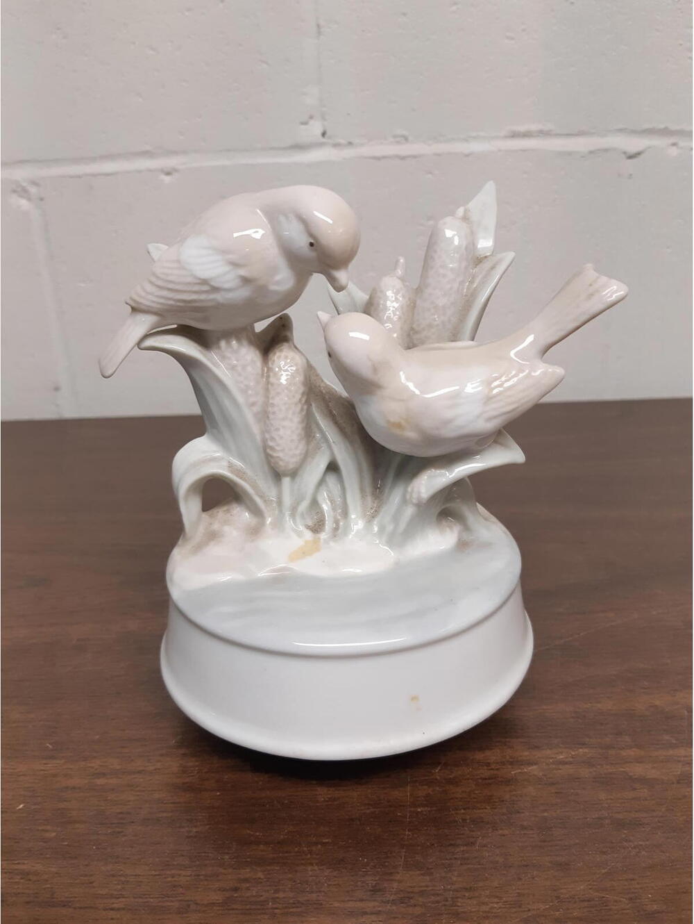 Vintage Porcelain Hummingbird Musical Figurine